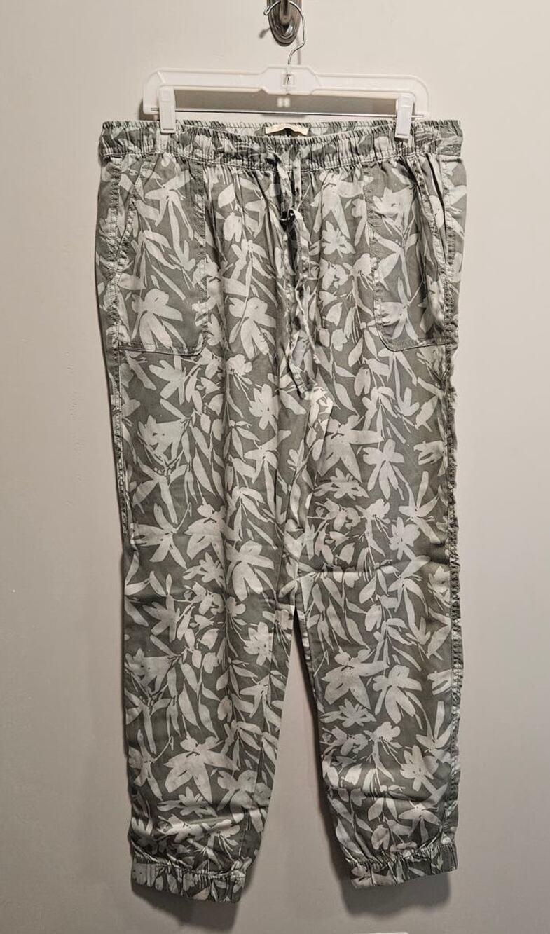 NWOT Women's Cynthia Rowley 100% Lyocell Green Leaf Pattern Pant Size XL